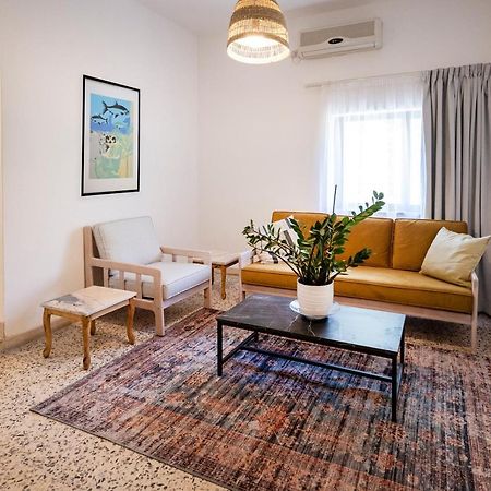 Julia'S Hotel Suites Аман Екстериор снимка